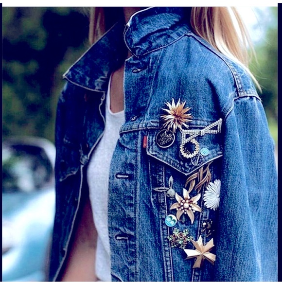 CELEBRITY N.Y. Big Rhinestone Pin/ Brooch - Picture 3 of 5